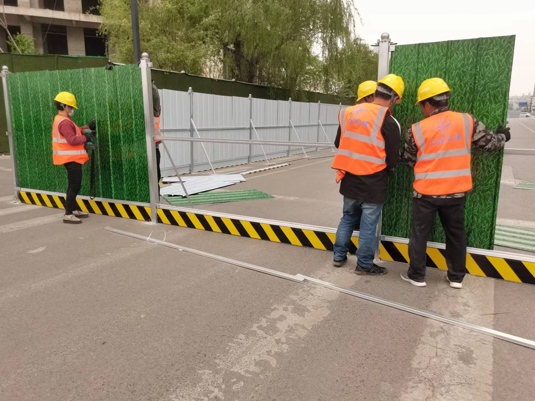 建筑施工圍擋設置要求有哪些？(圖1)